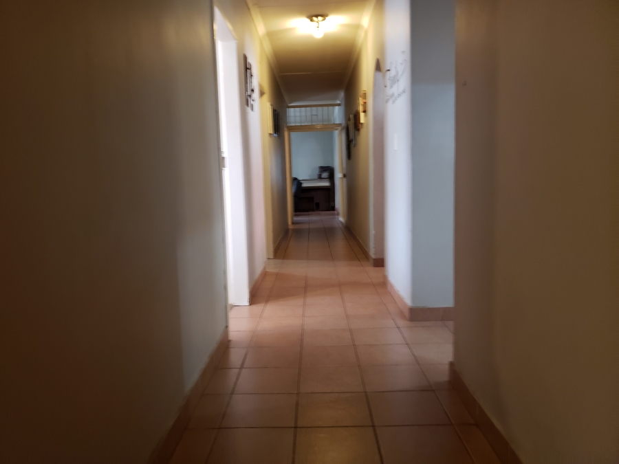 4 Bedroom Property for Sale in Geelhoutpark North West